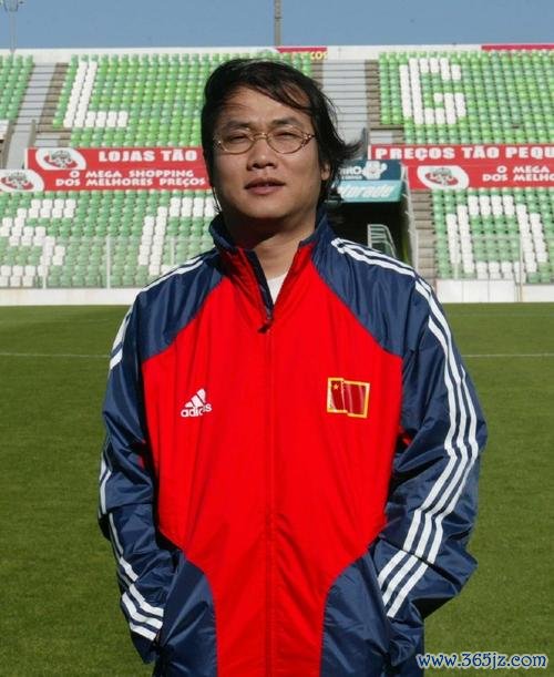 马德兴：换帅无法从根本上解决中国足球的问题