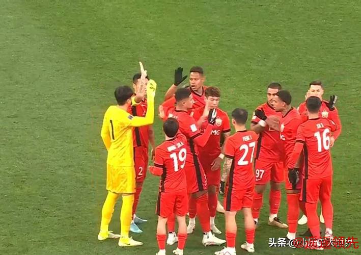 一场惨败止步亚冠16强，上海海港暴露深层问题