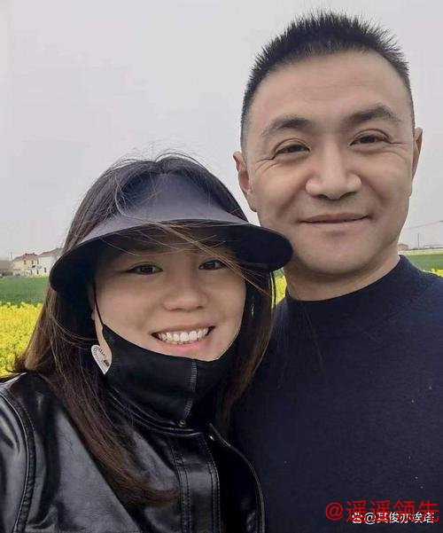 一对“夫妻档”教练的坚守