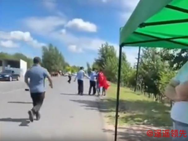 抱娃跑全马？这不是热爱，这是玩孩子的命