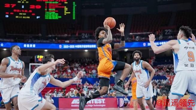 防守显威力！上海久事男篮主场战胜新疆斩获两连胜